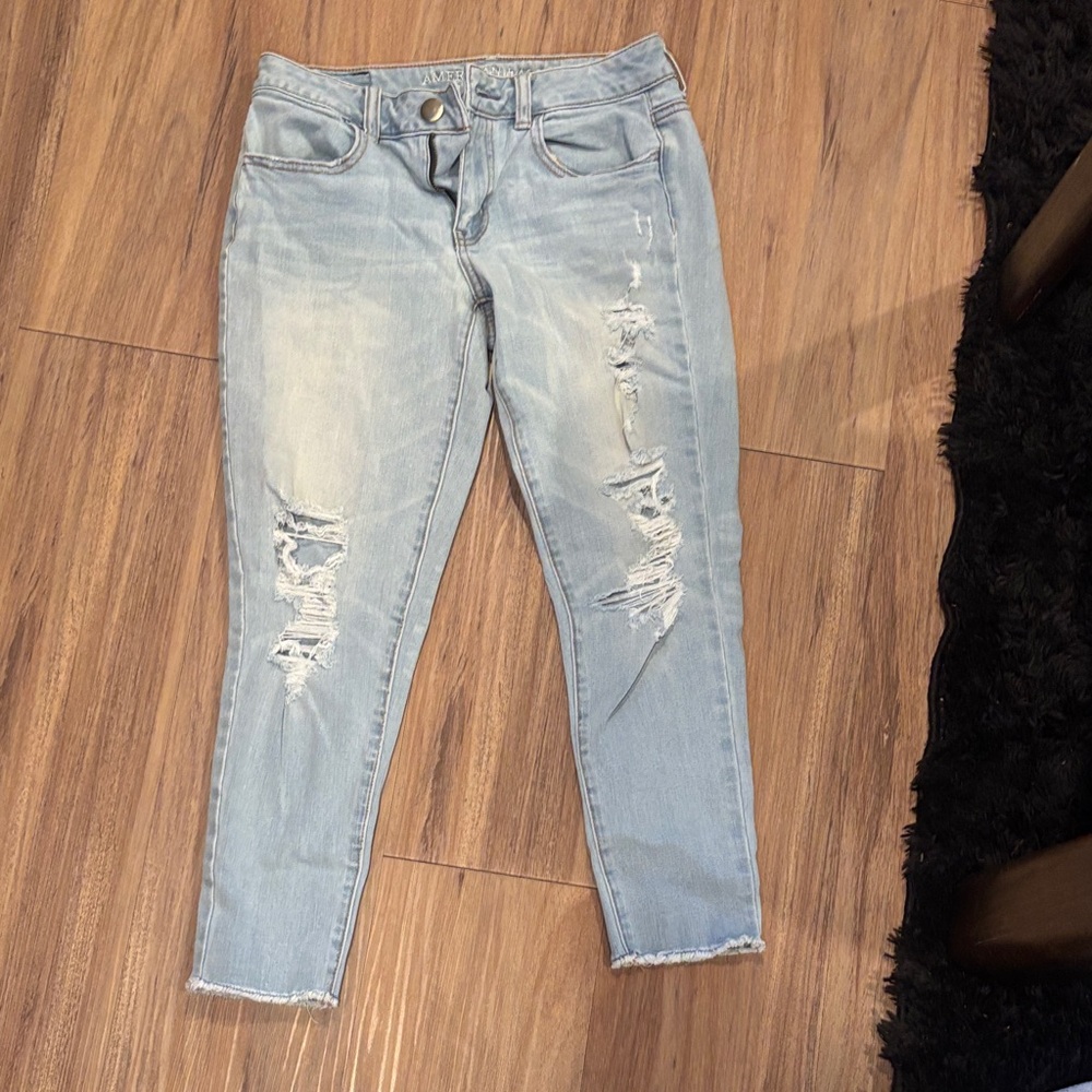 American Eagle Outfitters Light Blue Distressed Cropped Jeans